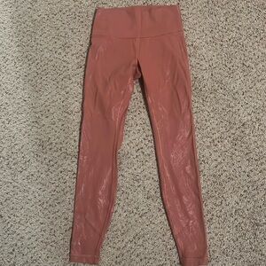 Lululemon - sz 6 - iridescent Luxtreme wunder under hi rise